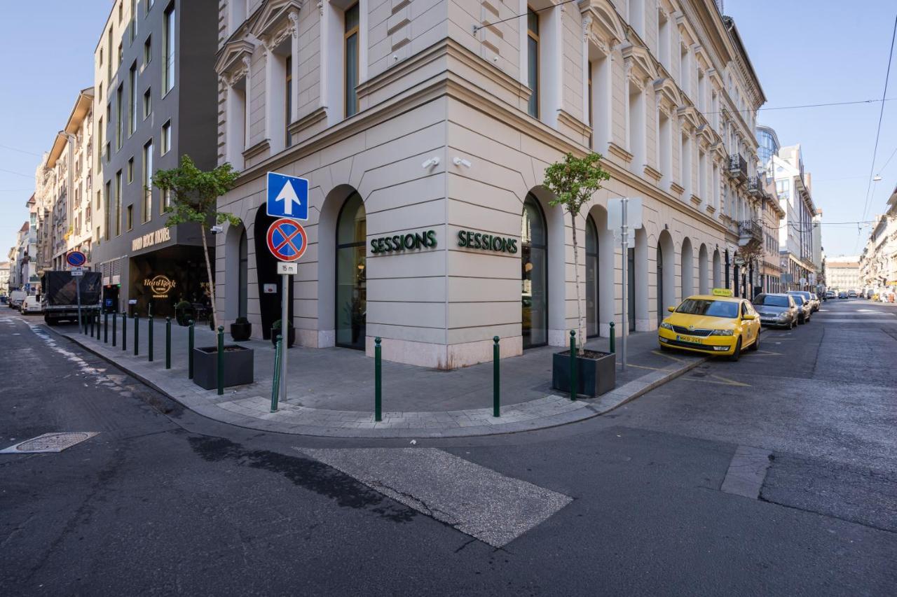 Premium Art Deco Apartment At Broadway // 4Bdr & 3Br Budapest Exteriör bild