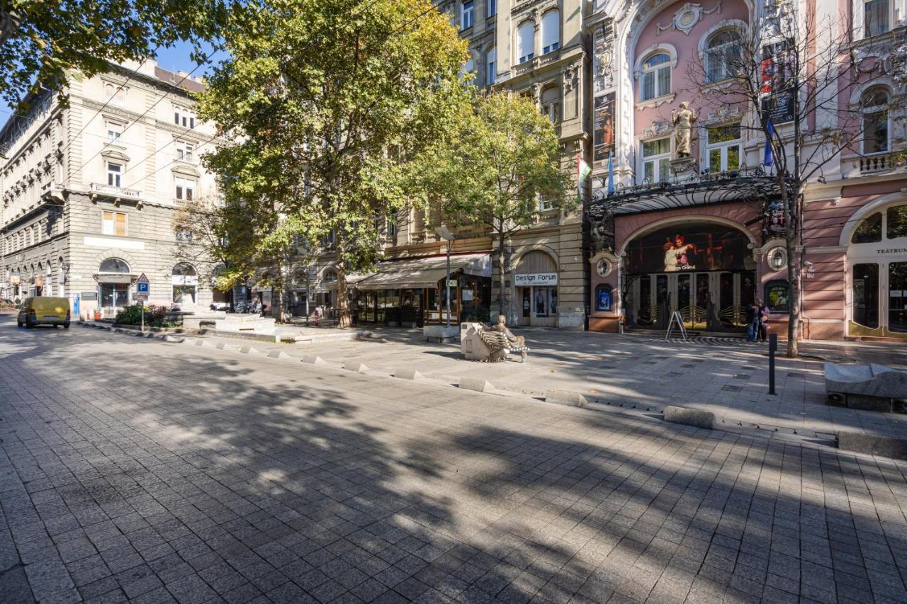 Premium Art Deco Apartment At Broadway // 4Bdr & 3Br Budapest Exteriör bild